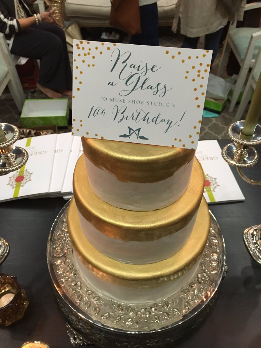 DFScreative's tweet photo. Happy {belated} 10th birthday, #MuseShoeStudio 💋 Thank you for keeping our team artfully appointed at all times! 👠 https://t.co/yqJKKBlFzA