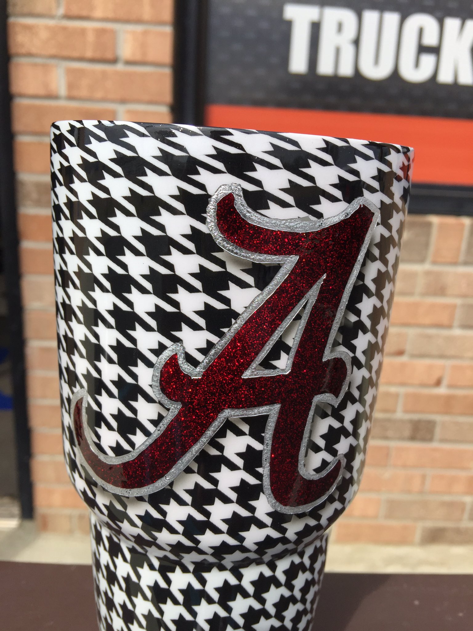 Ryan Wynne on X: #yeti #cup #alabama #airbrush #hydrographics.we did this  cup and I am not even a bama fan and I want this!   / X