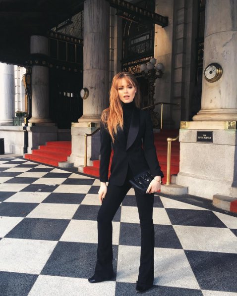 RalphLauren's tweet photo. Spotted at #NYFW wearing #RLIcons: @ChiaraFerragni @HanneliM and @garancedore. Shop now: https://t.co/CnXSOPvh8y https://t.co/wmxBVetl83