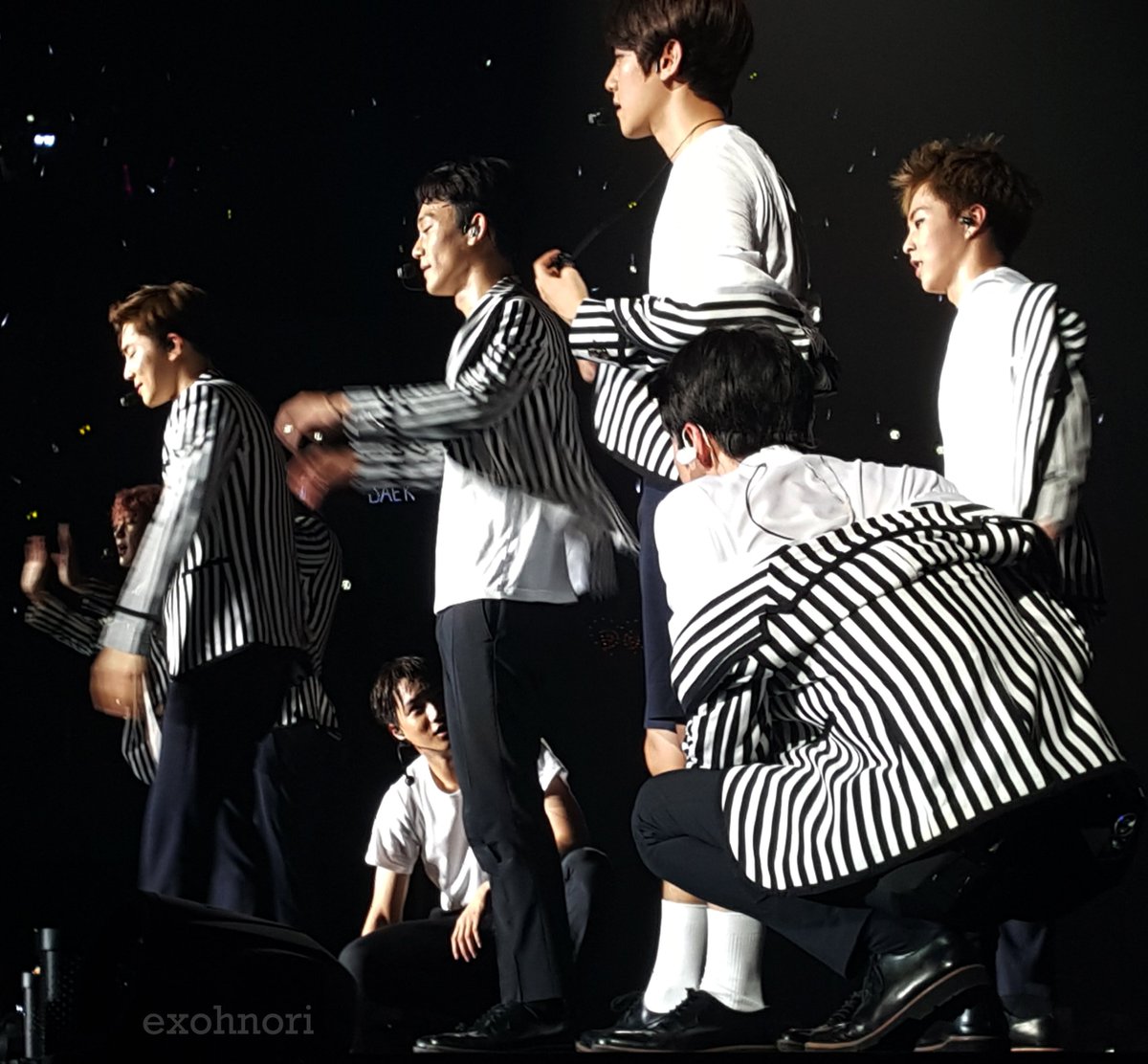 exohnori's tweet photo. #EXOlutioninLA #EXOinLA #엑소 #변백현 #김종인 #김준면 2.14.16 Free Talk #2
https://t.co/zf874TjRoJ https://t.co/1PMdNRHFnj