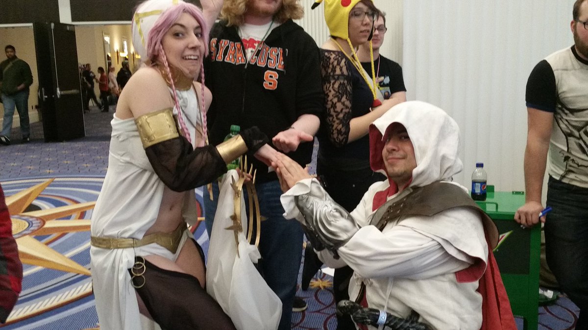 AlexP255's tweet photo. I proposed to a random girl @MAGFest for a free @MountainDew thought you would approve #AssassinGraves #cosplay https://t.co/p3ro417I9l