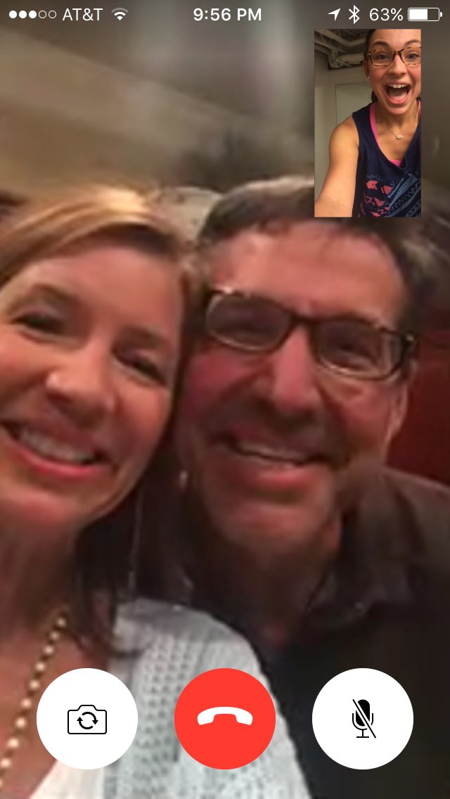 Madisonnn_Cole's tweet photo. "Ur screen keeps bouncing!" *Using elliptical
When ur time is limited u make the most of it. lol miss these goons! https://t.co/VSYOVuuIKw