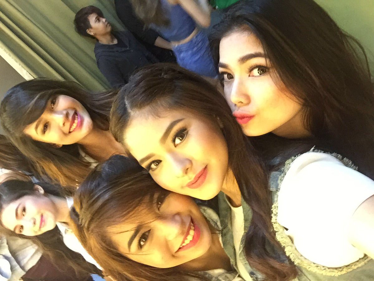 iamAndalioLoisa's tweet photo. #ShowtimeFreshLunes 💋 https://t.co/omCJSXsIye