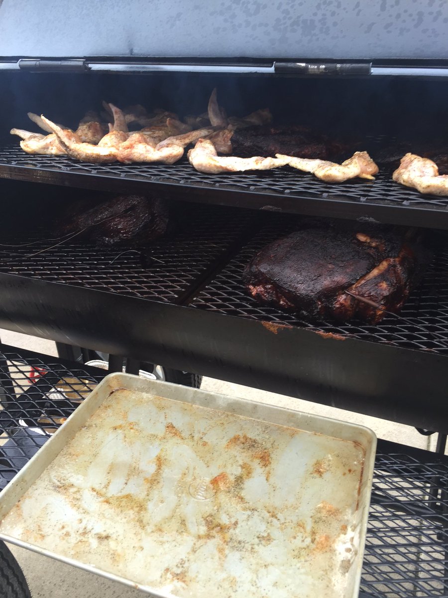 joet1180's tweet photo. @LangBBQ_Smokers https://t.co/P7381ZSxLZ