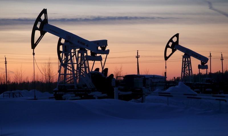 Reuters's tweet image. Oil prices rise on lower U.S. rig count, but glut weighs reut.rs/1TzrFoU
