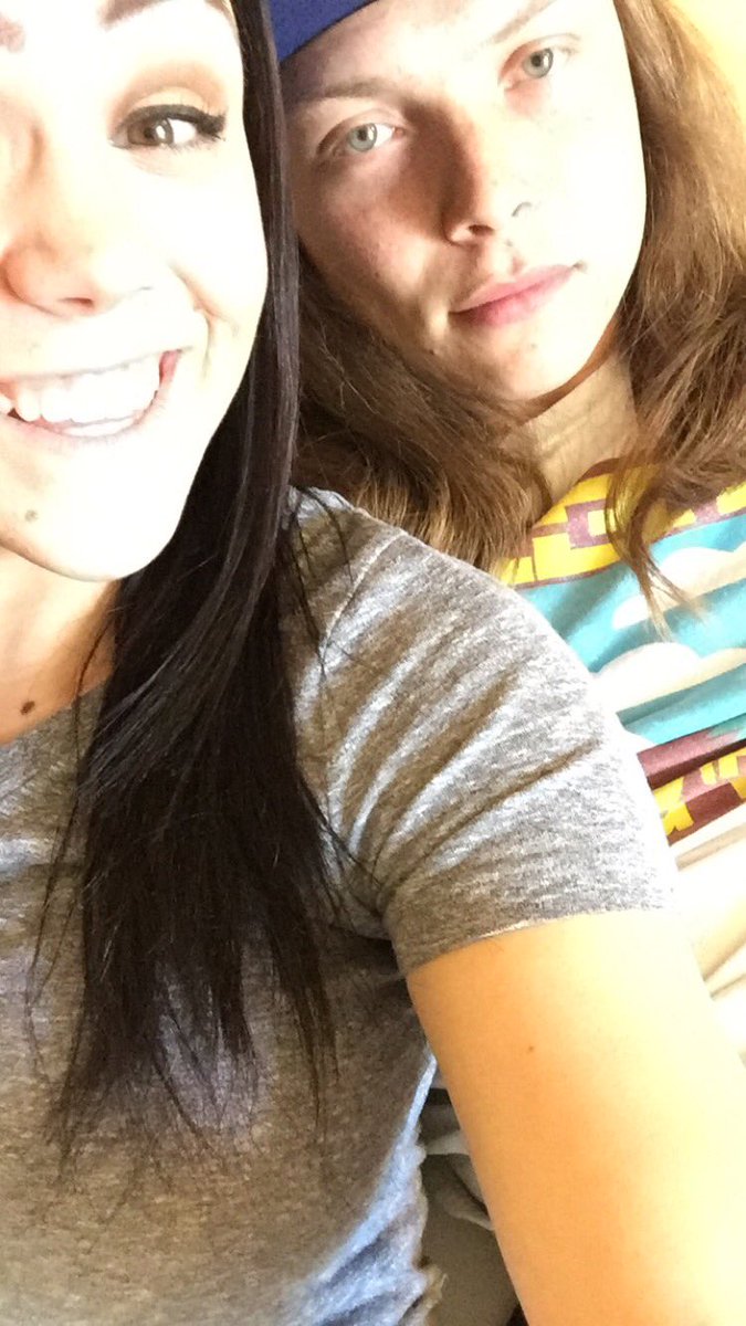 shelby_thomp02's tweet photo. I'm so lucky to be so in love 💕 https://t.co/NHOjqb0Acd