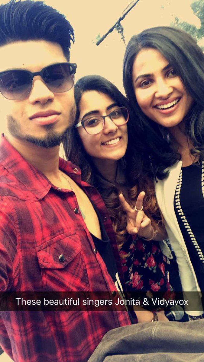 sanjoyd's tweet photo. Had an awesome time performing alongside these beautiful ladies! @jonitamusic @VidyaVox #completedme https://t.co/Sn2FKMvjrQ