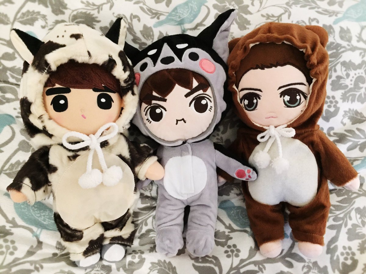 simplywenwen's tweet photo. Costume party! https://t.co/OBCIeyBjUY