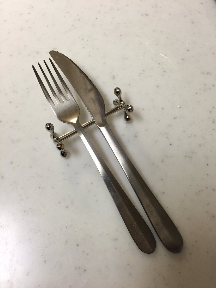 ですよ Twitter Da とある方のペン置きを見ていいなぁ と思い続けてやっと気付いた あれナイフレストやん と言うわけでポチった T Co Wzwcqqobpl Twitter