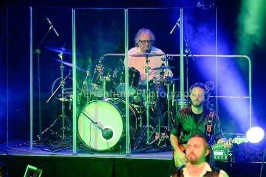 ItalianBeeGees's tweet photo. Show time, Italian Bee Gees with Blue Weaver and Dennis Byron. 2016 Tour. https://t.co/vhLlbhISlv
