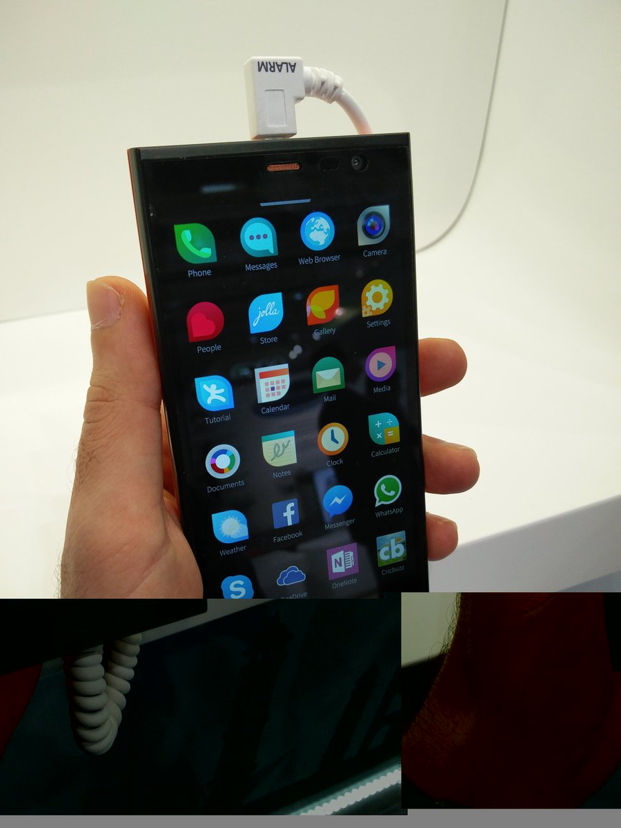 JollaUsers's tweet image. Presenting the Intex Aqua Fish running #SailfishOS, with the new Sailfish OS logo!