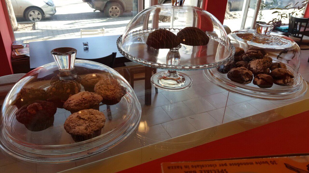 ilGustoSofia's tweet photo. Chocolate with chocolate - that's how we like it! #pizzeria #ilGusto #pizza #muffins #cookies #sofia #lagera https://t.co/6pUwgOvtnl