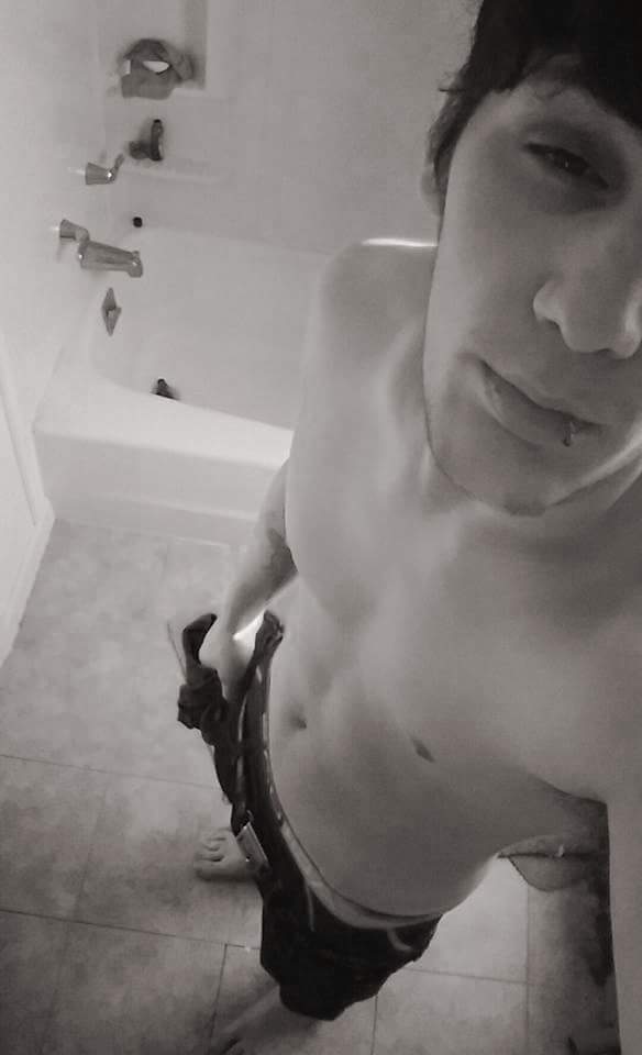 I feel good about how far my body has come from. From being ugly to this. #still #ugly