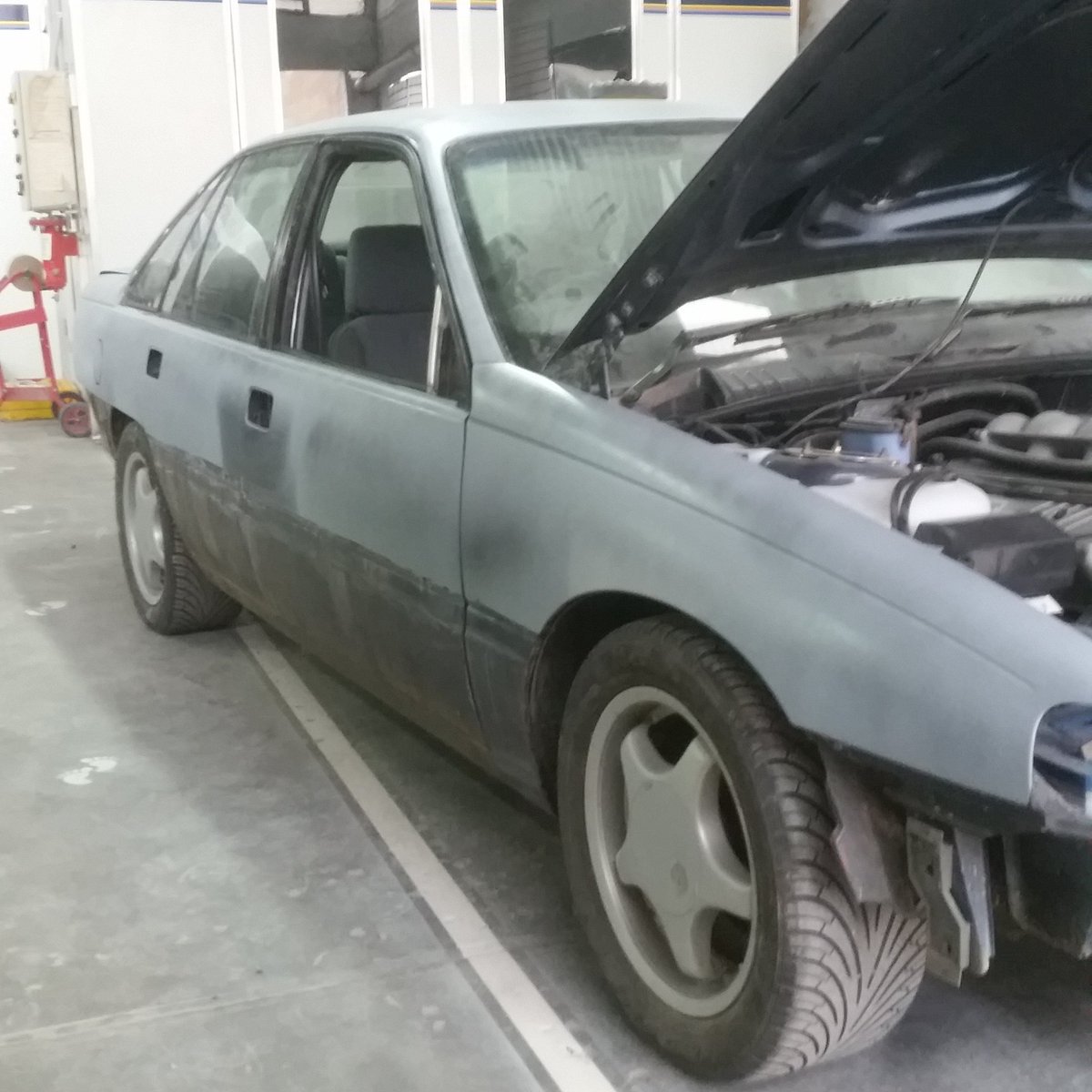 Holden vn aero ready to go into the booth