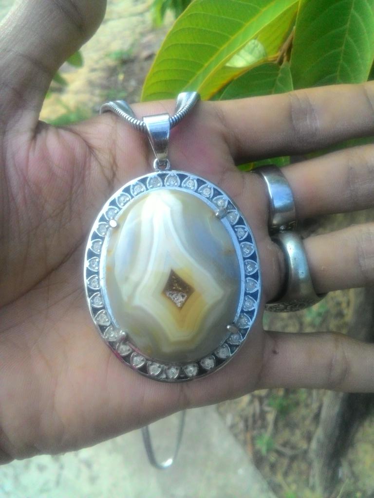 Yuu....unik..........................