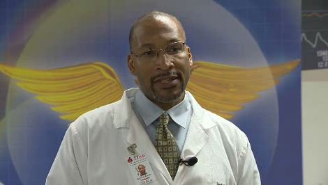 KVUE's tweet photo. Dr. Sanford Jeames of Eastside Memorial High named recipient of inaugural Rather Prize: https://t.co/NTb0dA4XF3 https://t.co/MN2uJPhrQF