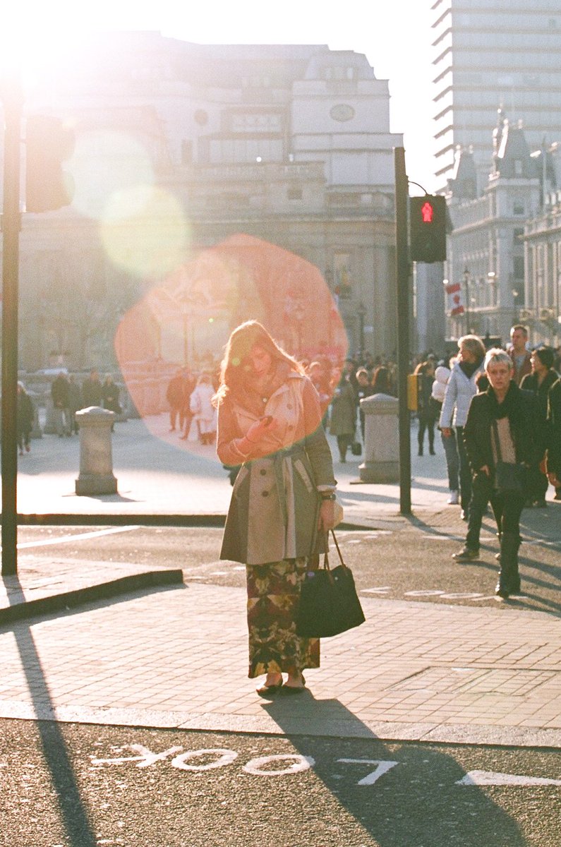 MEAmrani's tweet photo. Look> #photography #film #35mm @Canon #street #London #amrani #amraniphoto https://t.co/FKzeekQ4Ic