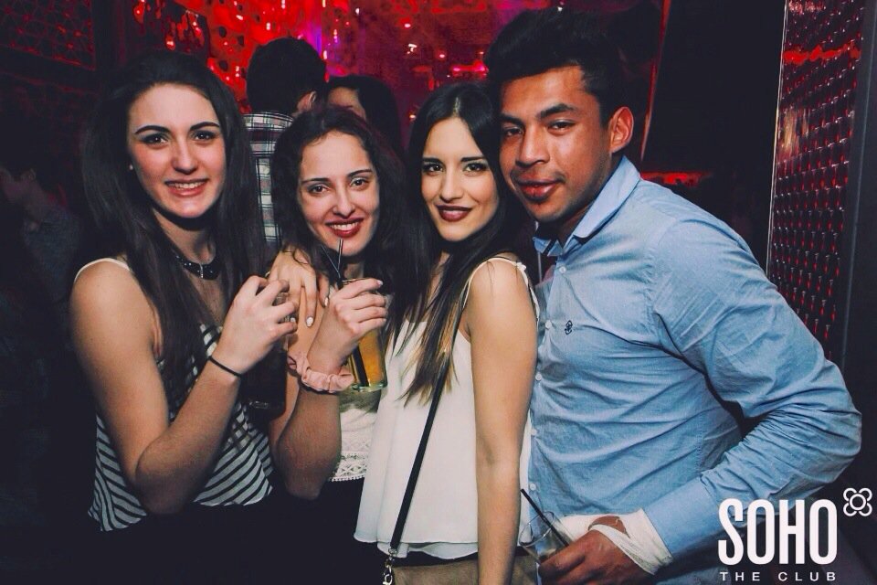 elsaa16's tweet photo. Soheo #bcn 🎉💃 https://t.co/gT1fNJdIW2