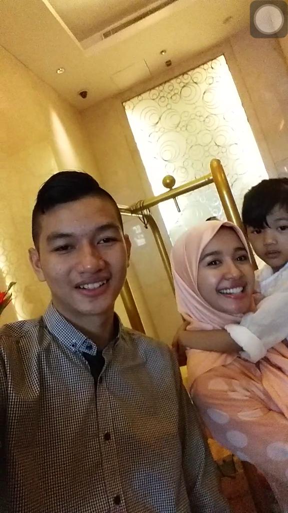 Assalamualaikum teteh <a href="/Bellaudyaa/">Laudya Cynthia bella</a> dan adik cantik ayeshaaaaa.. 😍😍 ntr main2 kemedan lagi yah teteh <a href="/bellaers_LCB/">Bellaers Community</a>