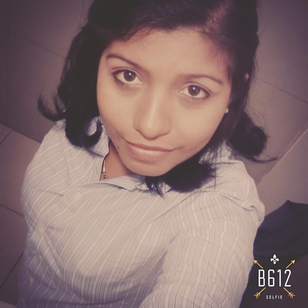 cosisin02's tweet photo. Aburridisima me quiero ir a casa https://t.co/EajBuxrU3y