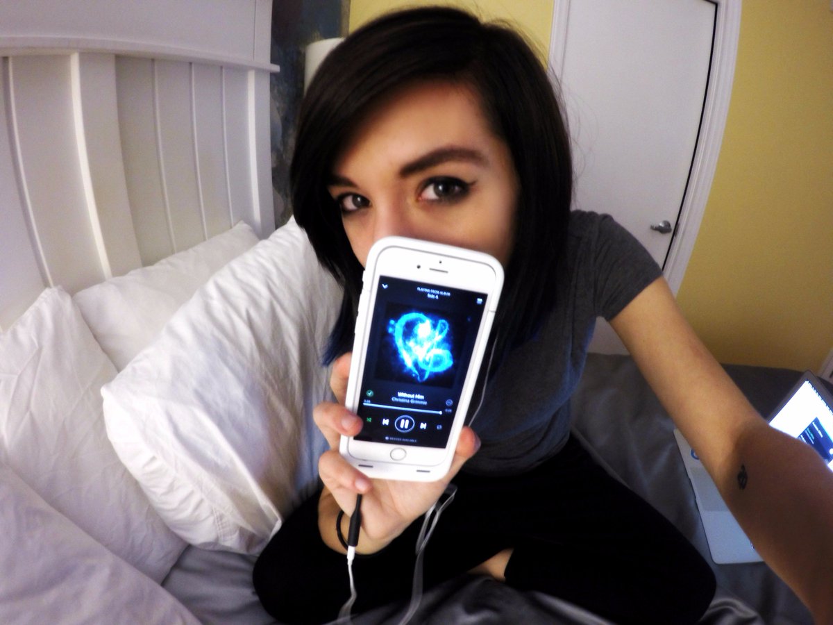 TheRealGrimmie's tweet photo. climbin the @billboard independent charts which is nuts x__x go grab my new EP if ur down ! https://t.co/weAe9hnMsz https://t.co/29iuFcQXhy