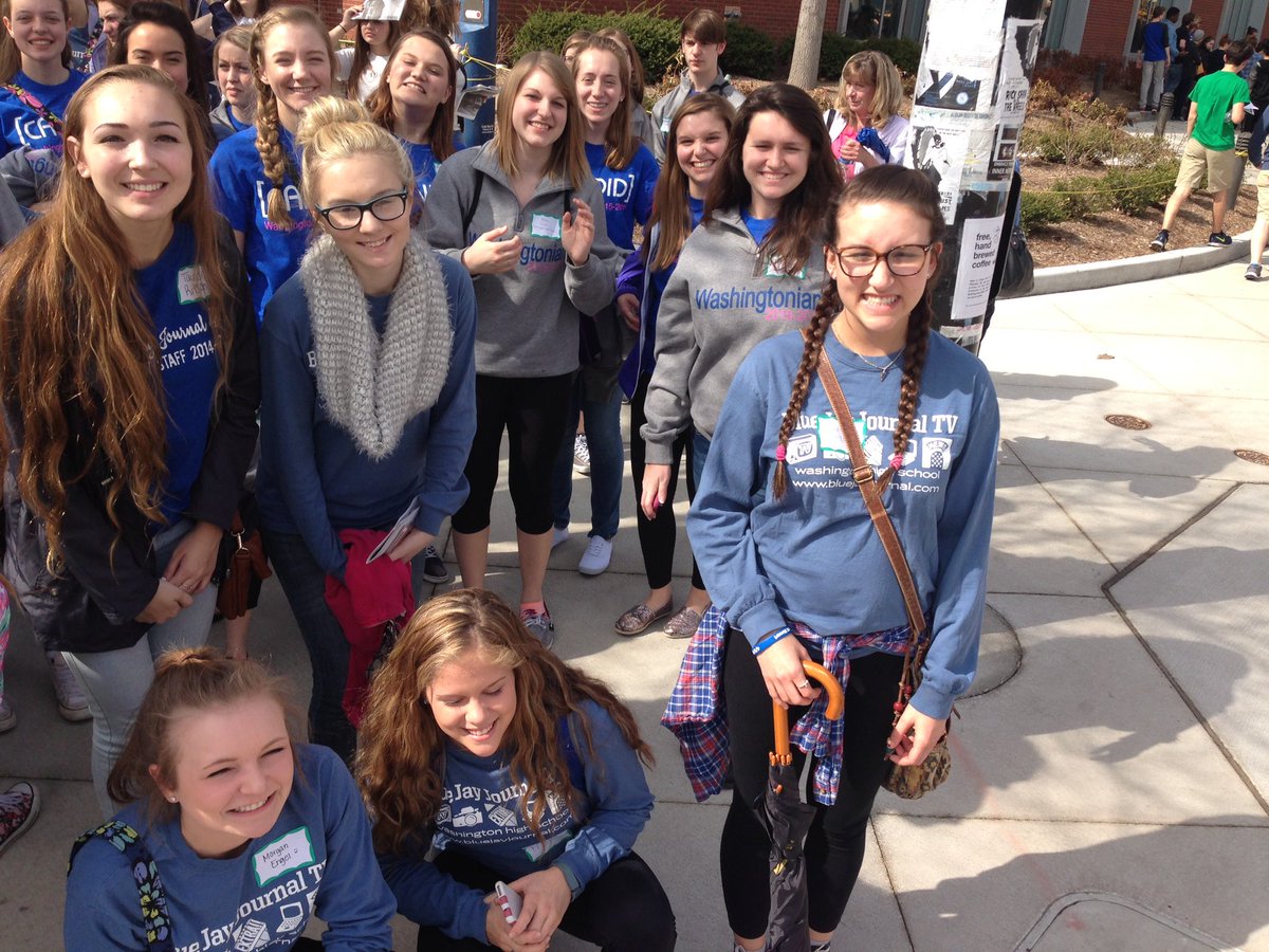BlueJayJournal's tweet photo. @journalismstl @BlueJayJournal @WHSBlueJays @SDofWashington loving our time today at #jstl2016 https://t.co/PKnum2OSYg