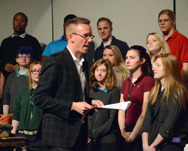 LimaCitySchools's tweet photo. Former Chanticleer director Matthew Oltman works with LSH choirs today. #spartanmusic #everym https://t.co/C209w3Ieh6