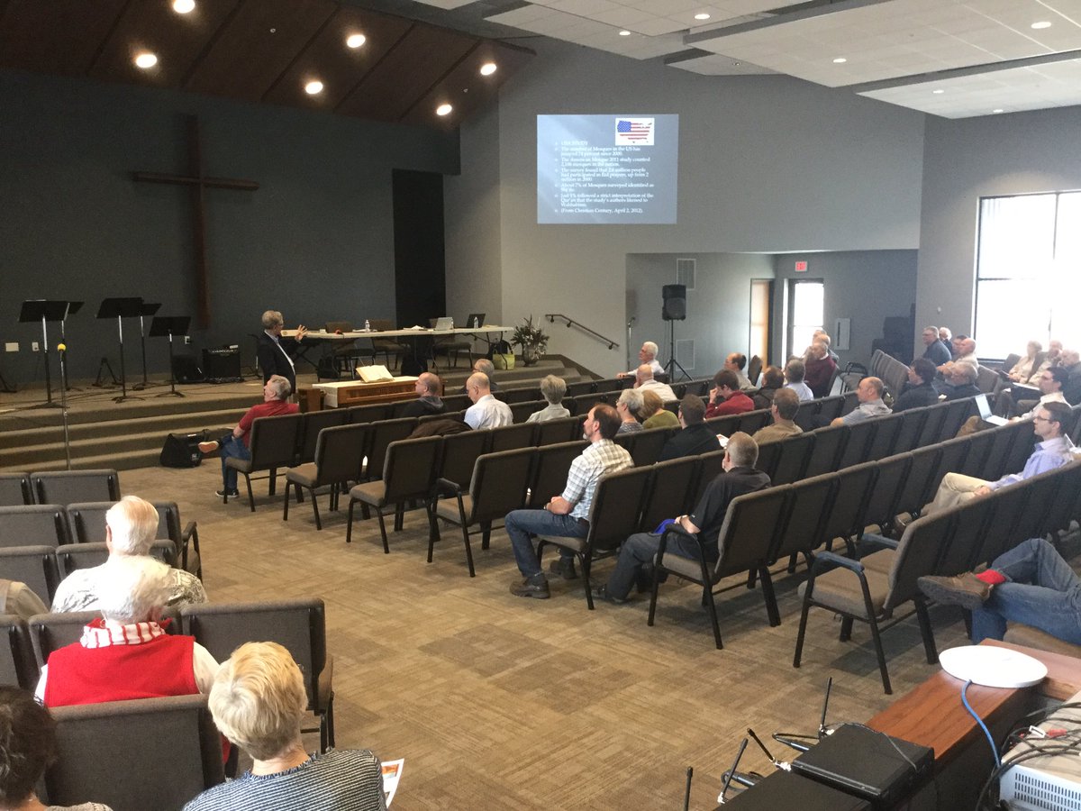 ClassisLS's tweet image. Learning about Islam from @gsinclair3 of the Salaam Project