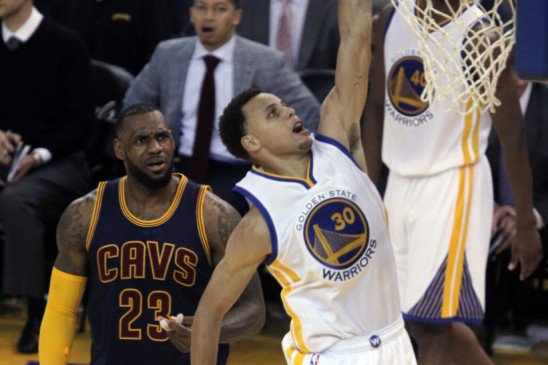 ComplexSneakers's tweet photo. ICYMI: @StephenCurry30 is selling more sneakers in the U.S. than LeBron James right now: https://t.co/xyWcyO9FwH https://t.co/fXHamSIlZl
