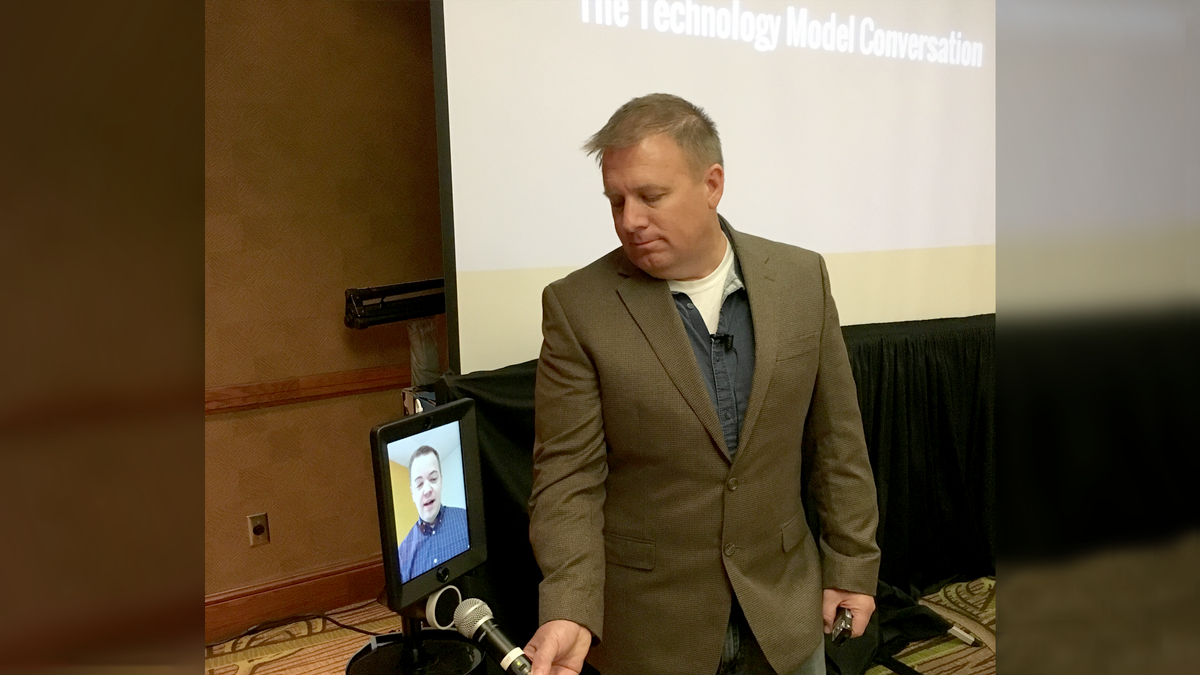 NitrogenWealth's tweet photo. True innovation happening at #IOTechSummit: @UnitedPlanners CIO @AaronSpradlin interviews ACTUAL robo @AaronKlein🤖 https://t.co/hva9KWWnNc