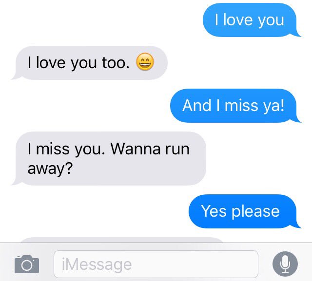 allison_james11's tweet photo. When you tell your mom you miss her and this is her response 😂...#reasonsilovedeb https://t.co/PzfLsoHNbb