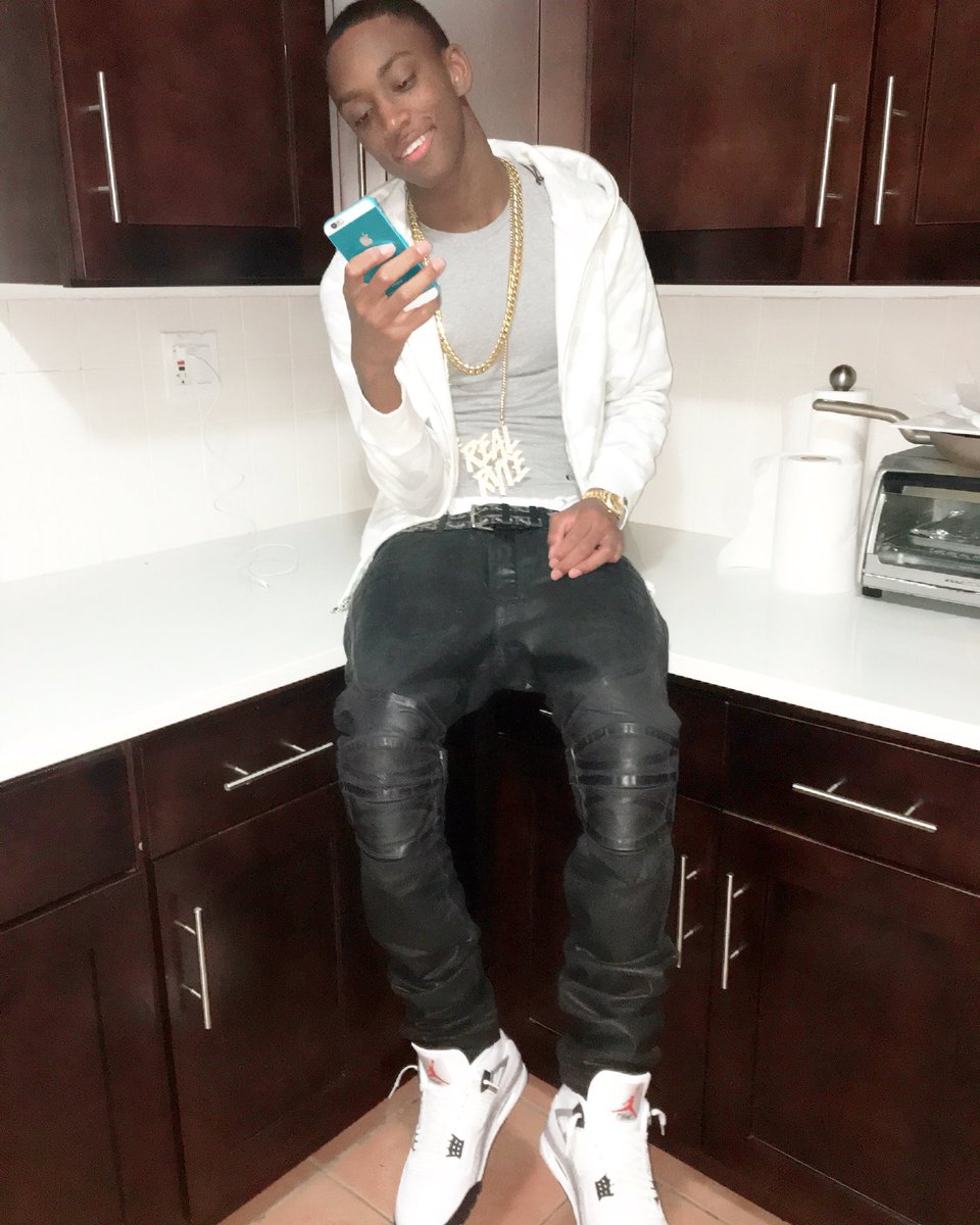 RealRyte_Mula's tweet image. Loyalty Go A Long Way #RealRyte !