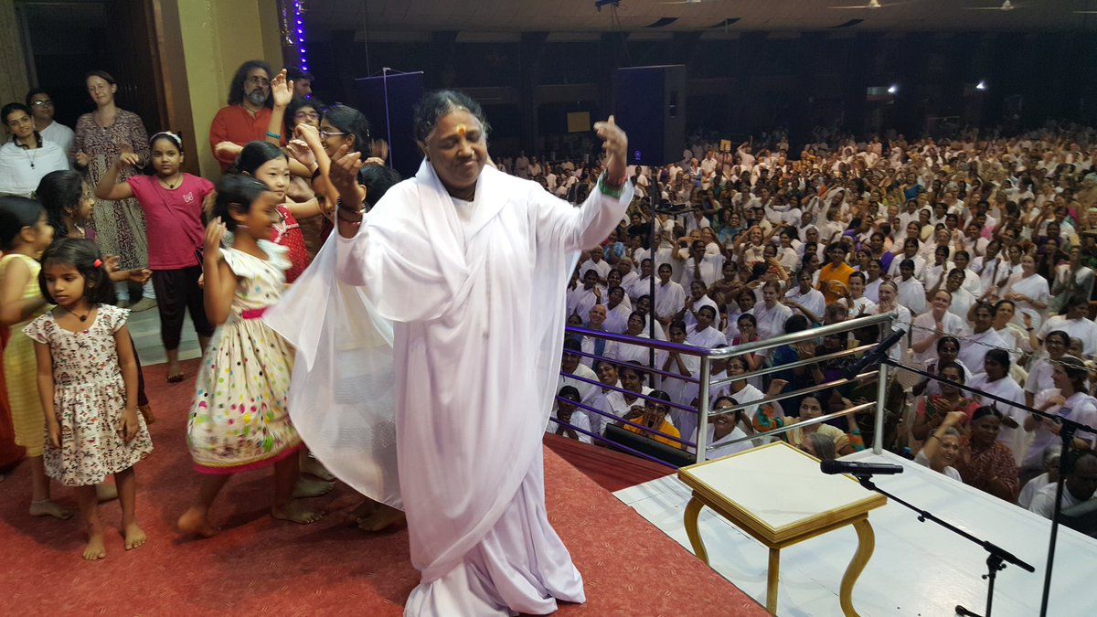Amma Chimes On Twitter Amma Dance On Shivaratri Amritapuri Https T Co Rratbosieu