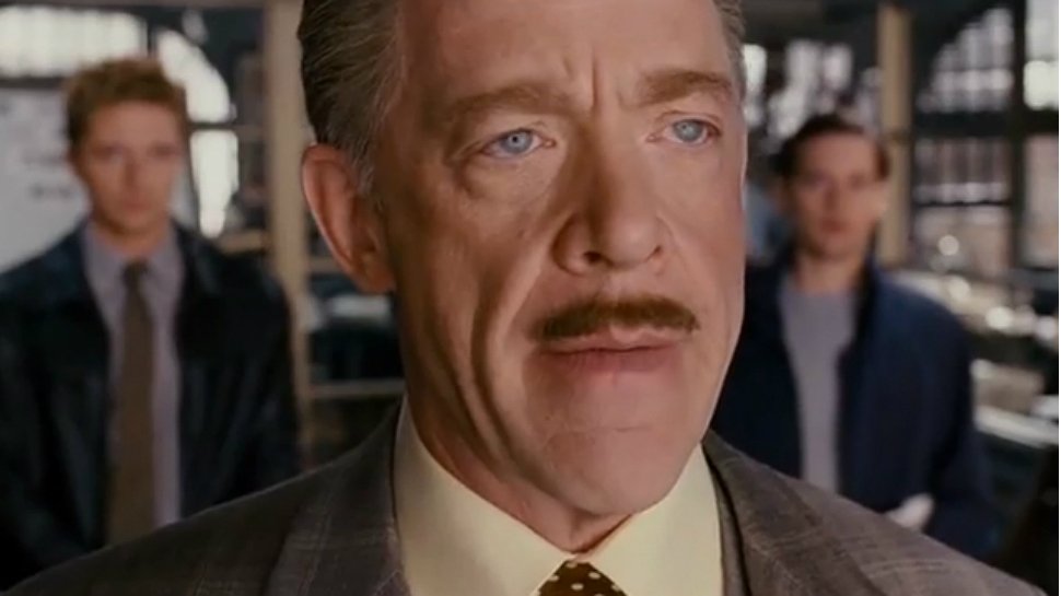 nerdist's tweet photo. The #JusticeLeague movie's Commissioner Gordon is so perfect it gives us Whiplash: https://t.co/AvIJ7TD7Z8 https://t.co/kdz9gDruUw