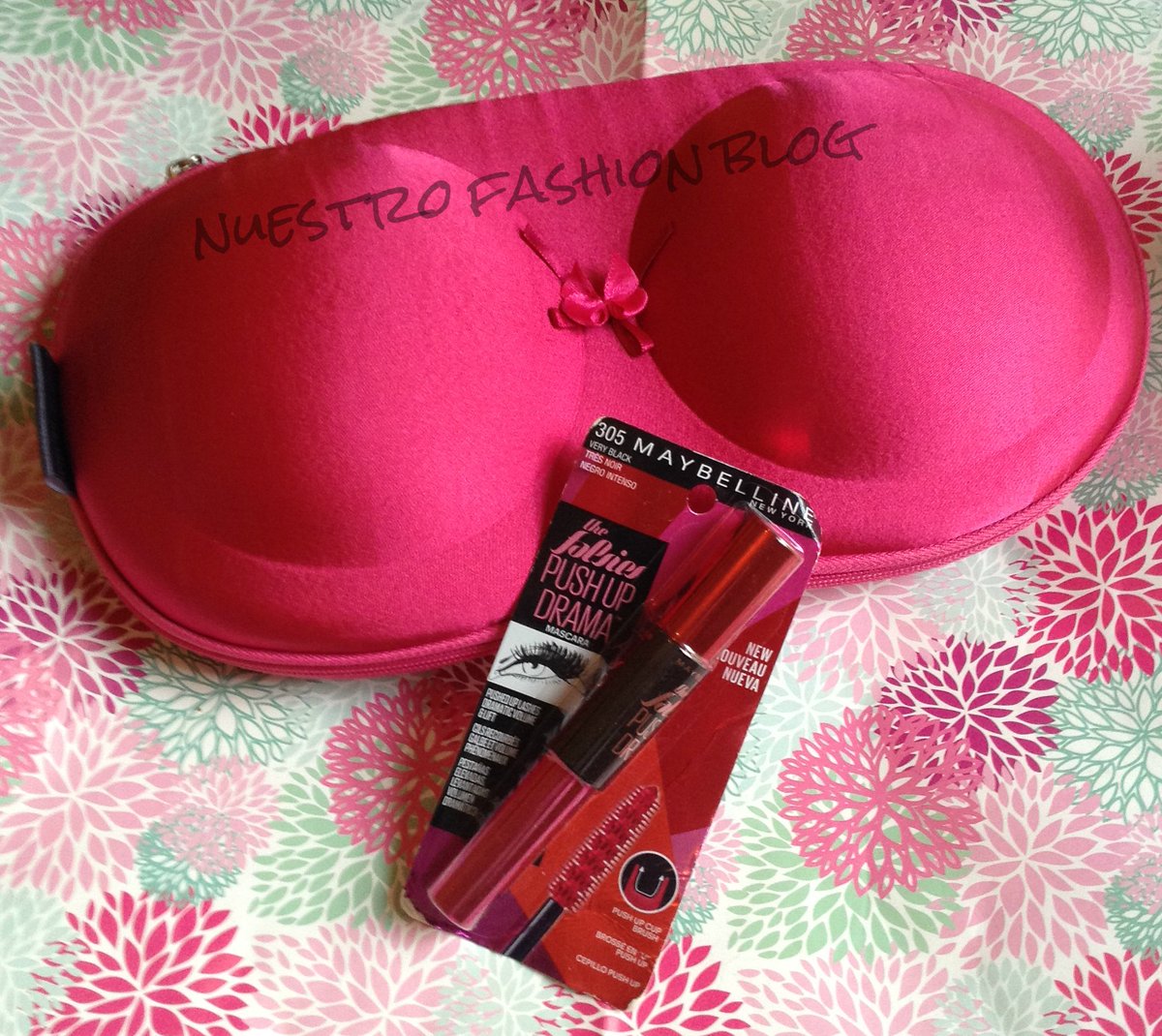 NuestroFashionB's tweet photo. En el blog les hablo de FALSIES PUSH UP DRAMA 😍 de @MaybellineNYmx #PostizasVsPushUp #LaAmo
https://t.co/ZdhM7Xyc7l https://t.co/PVGY7mAWRv