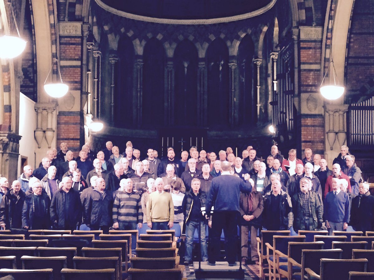 PelennaV's tweet photo. @PelennaV @CwmdareVoices @cwmbachchoir - Fantastic evening! All preparing for Mass Choir Concert on 4th June 2016 🎼🎶 https://t.co/5tZG24hjYF