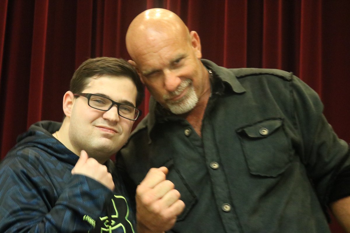 TopRopeTalkOWWR's tweet photo. Meeting @Goldberg, one of the best. #whosnext #therealspear - Josh https://t.co/EHUPrNElML