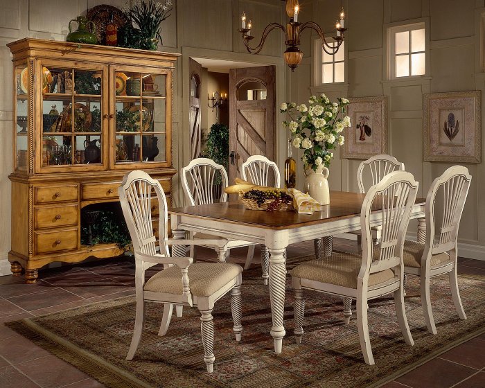 ReNewsHeadlines's tweet image. Dining Room Sets ow.ly/ZaQYe 12% to 15% Off - #diningroomset #diningset #counterheightset