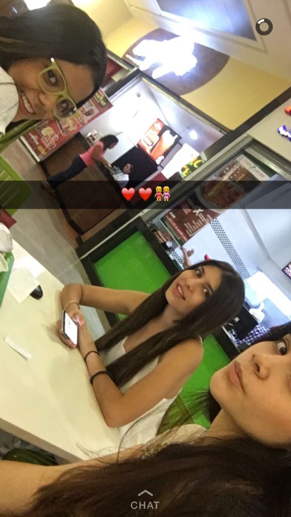 kmiab21's tweet photo. Soy demasiado FELIZ aquรญ #SpringBreakConfessions https://t.co/hwoNMmnDkD