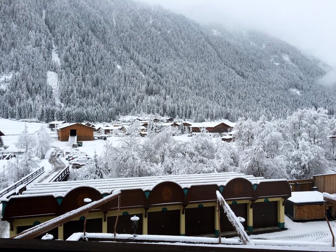 Yesterday on ski⛷👍, now coming back home😚💋 https://t.co/PPRDDvdtnI