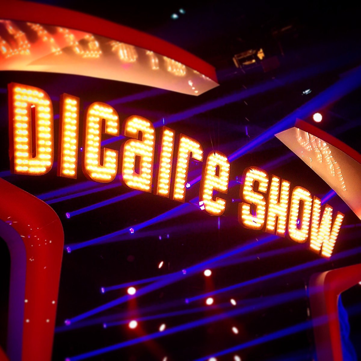 DiCaire Show - Mardi 01 Novembre  2016 - France 2 Cc-YZrqWAAAv2O4