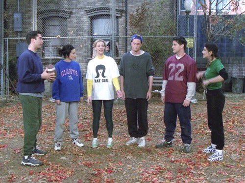 tvshowfriends_'s tweet photo. the football episode ❤️ https://t.co/2pMKN1fXFN