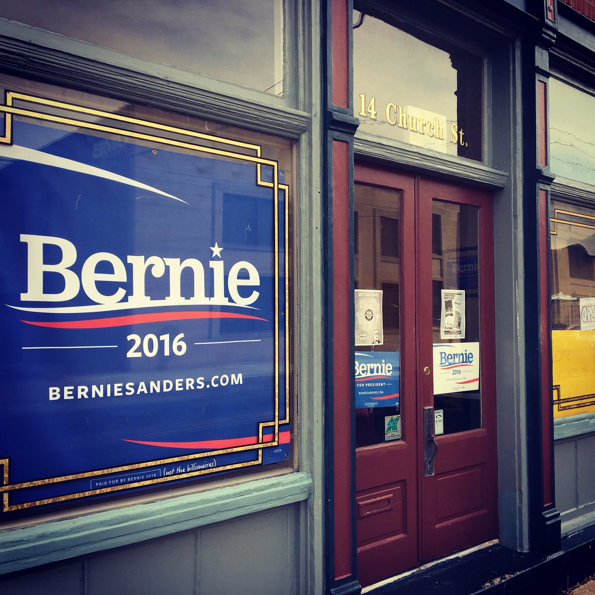 dylanized's tweet photo. A productive afternoon hangin at the Ferguson #stl4bernie HQ... https://t.co/M7TbpuP3wN https://t.co/4N87jtQUDQ