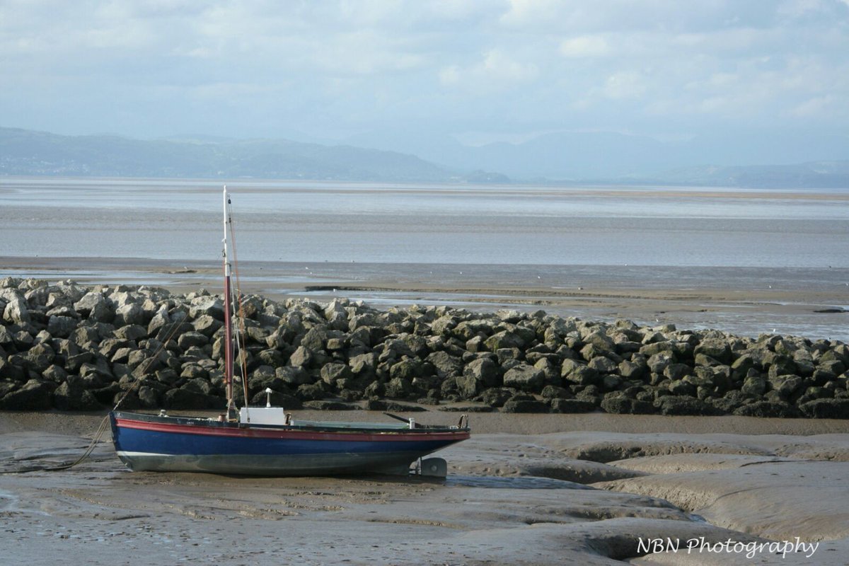 NBNPhotography's tweet photo. #nbnphotography #NothingButNatural #landscape #boat #docked #lakedistrict #skyline #ro ks #sand #natureatitsbest https://t.co/aHNQdIsf3g