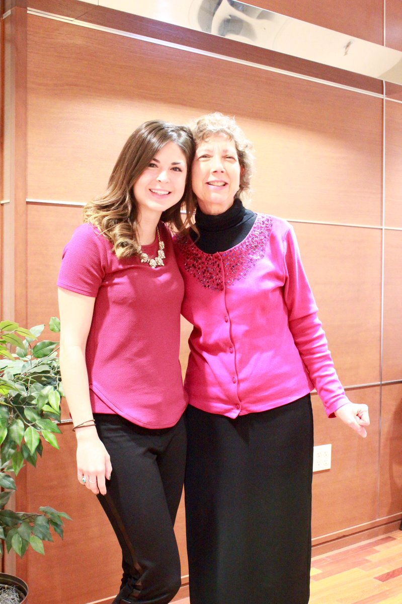 GabyArora's tweet photo. Susan and I are matching today! #twinsies #jsomatwork #utdallas https://t.co/cTpZtwaQQm