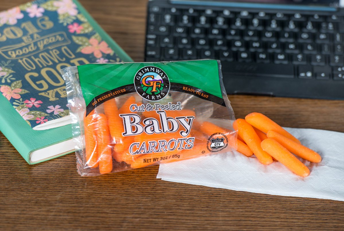 GrimmwayFarms's tweet photo. Monday, Monday, Monday....So we meet again. #JustCrunchEm #BabyCarrots #GrimmwayFarms https://t.co/U7Kes22Ant