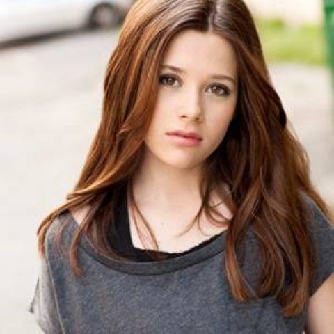 belongstoemma's tweet image. @natashacalis  This post needs 200 Likes