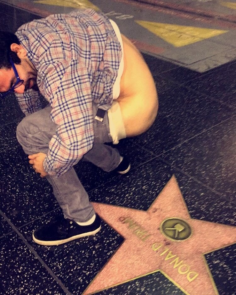 Lezbhonest1's tweet photo. HAHA PIECE OF 💩💩💩💩😂😂 https://t.co/t9rM9pUSNM