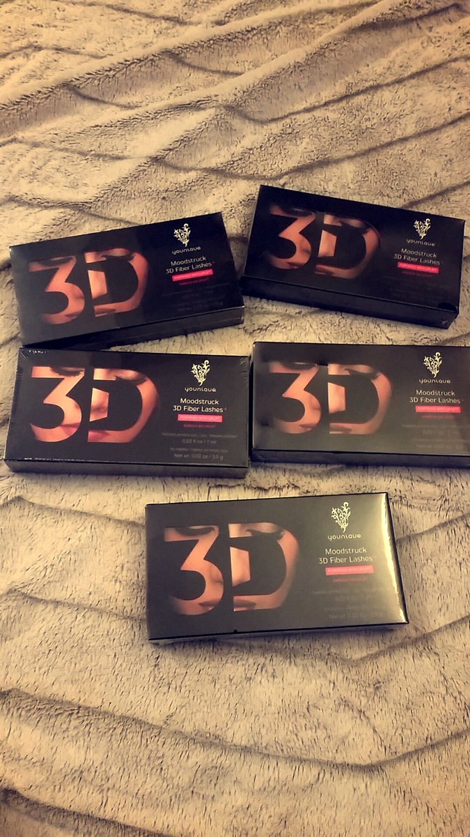 OnBrunette's tweet photo. Ladies look what I have! #younique 3D #mascara! I'm saving you shipping and giving you a discount for only $25! ❤ https://t.co/qJvXffa9jd