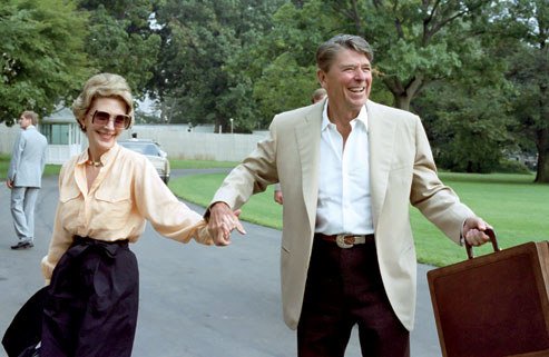 MrsJohnLStrong's tweet photo. We're so sad to say goodbye to the beautiful Nancy Reagan. Your style and grace will be missed. #RIP #styleicon https://t.co/sFueZakKjZ